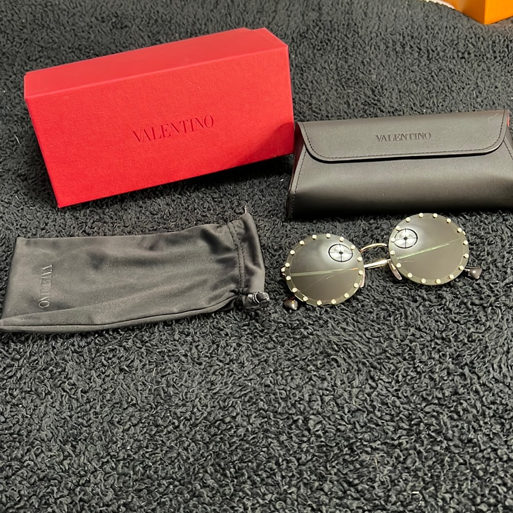 VALENTINO SUNGLASSES